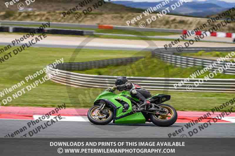 cadwell no limits trackday;cadwell park;cadwell park photographs;cadwell trackday photographs;enduro digital images;event digital images;eventdigitalimages;navarra;no limits trackdays;peter wileman photography;racing digital images;trackday digital images;trackday photos